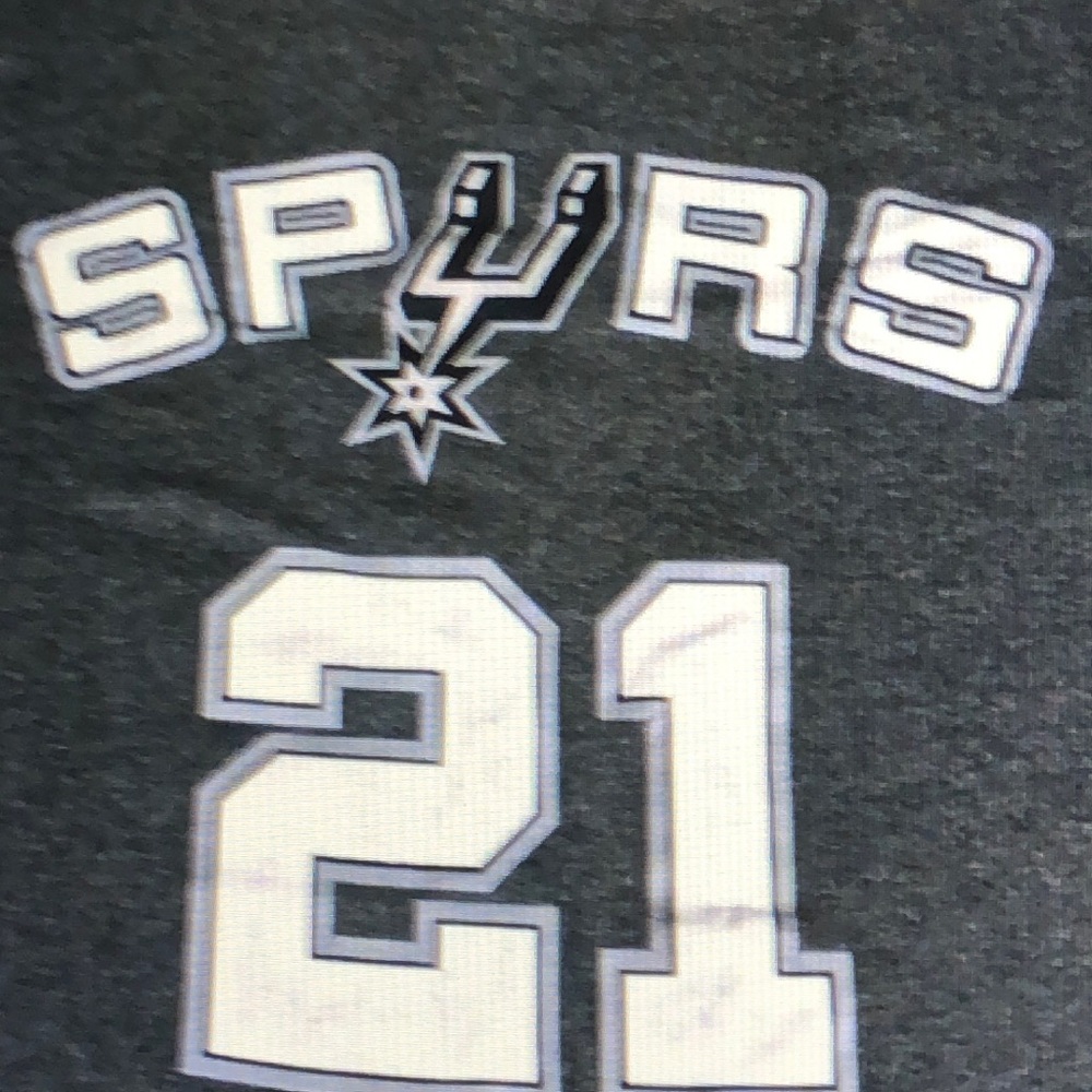 Tim Duncan Spurs with Finals patch tee